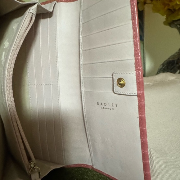 RADLEY LONDON Pink Croc-Embossed Wallet - Picture 6 of 13
